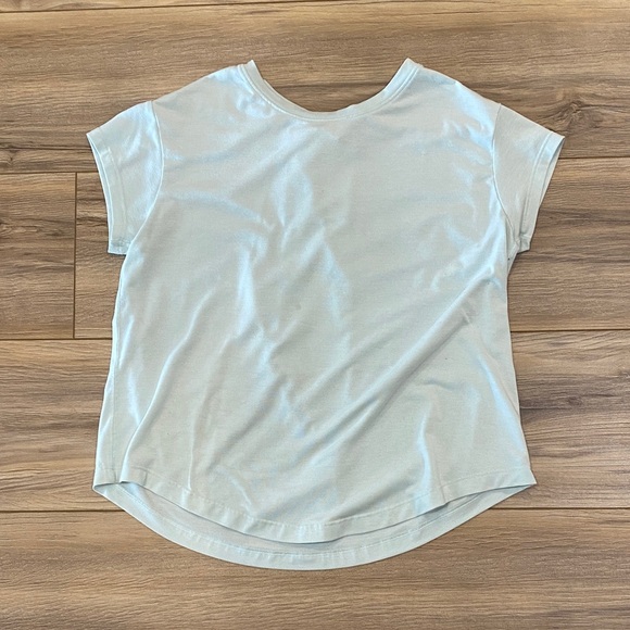 Athleta Tops - Athleta Light Blue Scoop Neck Short Sleeve Tee